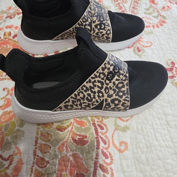 6.5 Adidas Women's Cloudfoam Super Black and Leopard Print Sneakers. Lightweight - Picture 15 of 16